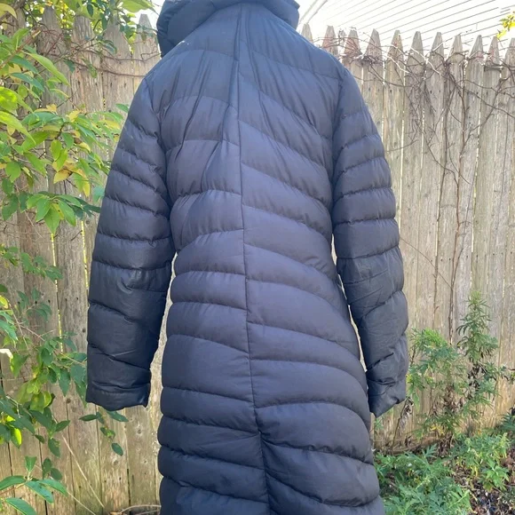 Patagonia downtown loft down hooded parka for women - Picture 4 of 9